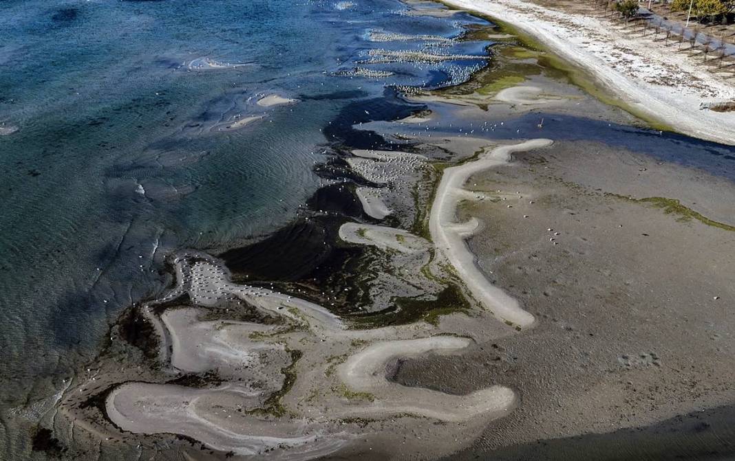 O kentte endişelendiren görüntü: Balıkçılar avlanmaya çıkamadı! Bu kadarı daha önce yaşanmadı 16